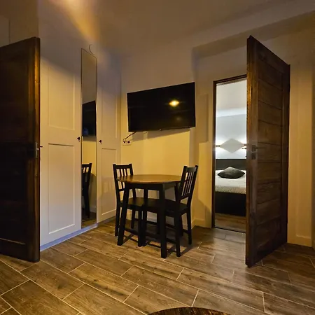 Apartamento In Old Town With Free Parking *
